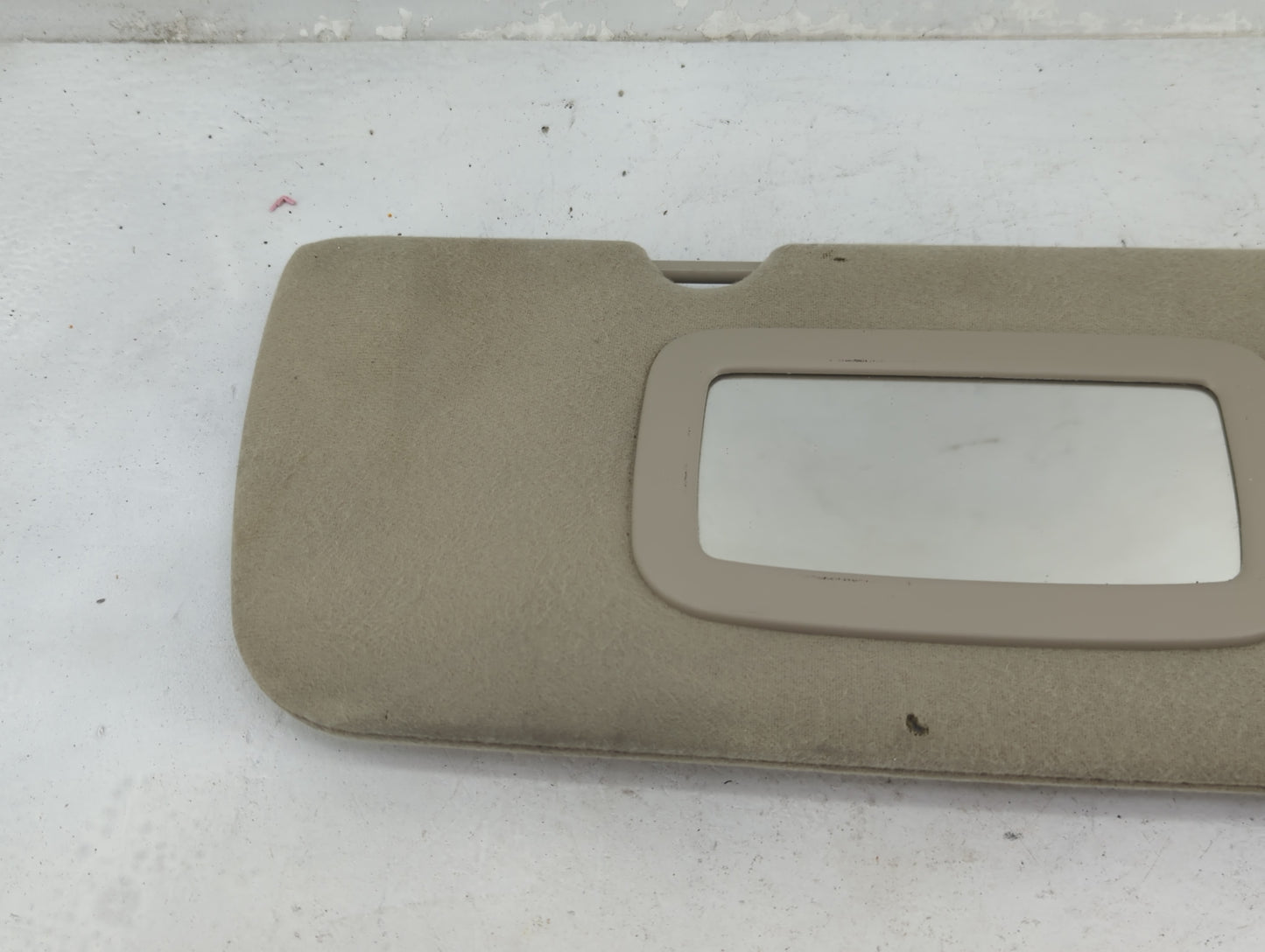2003-2007 Chevrolet Silverado 1500 Sun Visor Shade Replacement Passenger Right Mirror Fits Fits 2003 2004 2005 2006 2007 OEM