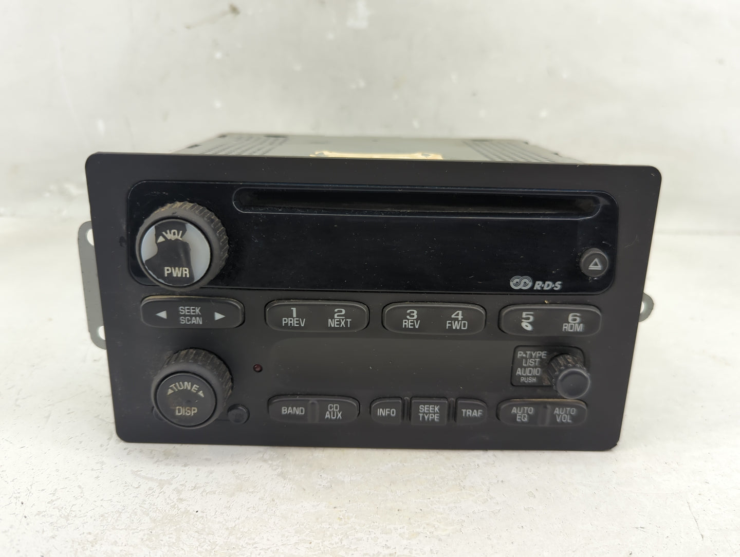 2003 Chevrolet Silverado 1500 Pickup Radio AM FM Cd Player Receiver Replacement P/N:15184932 Fits Fits 2004 2005 2006 OEM Us