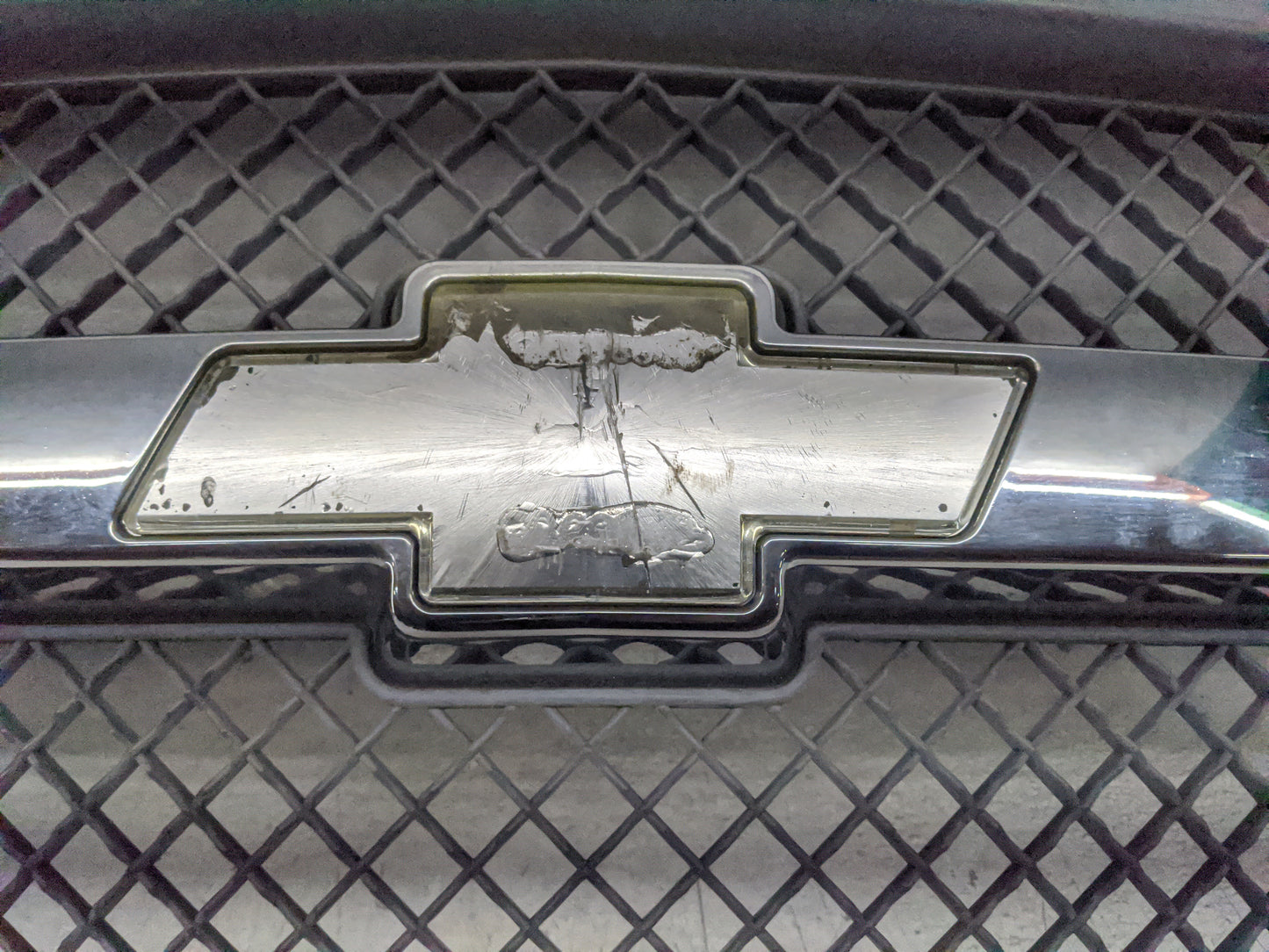 Chevrolet Silverado 1500 Pickup Front Grille Bumper Not Included - Oemusedautoparts1.com