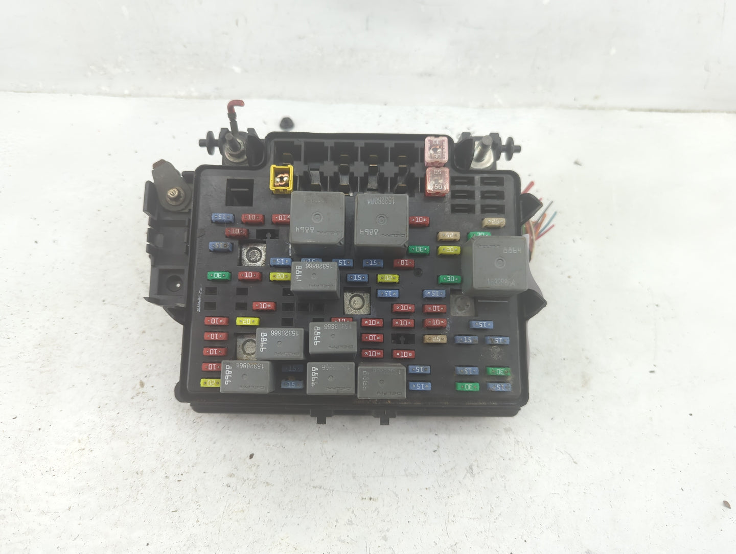 2003-2005 Chevrolet Silverado 2500 Fusebox Fuse Box Panel Relay Module P/N:15786043-02 Fits Fits 2003 2004 2005 2006 OEM Use