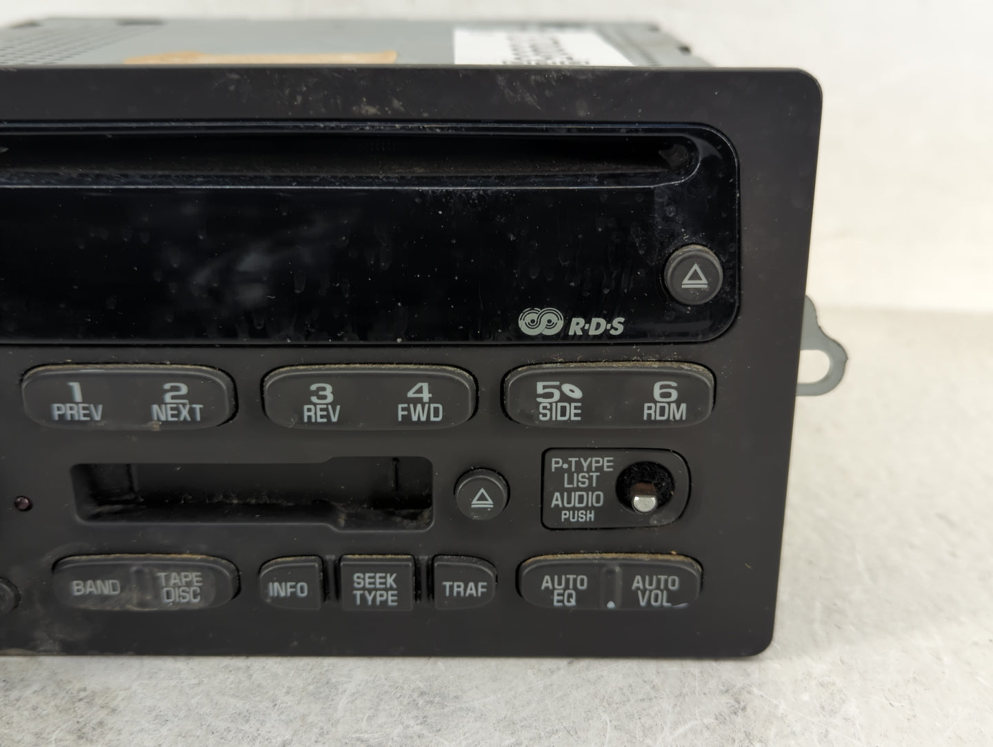 2003-2005 Chevrolet Silverado 2500 Radio AM FM Cd Player Receiver Replacement P/N:15184933 Fits Fits 2003 2004 2005 OEM Used