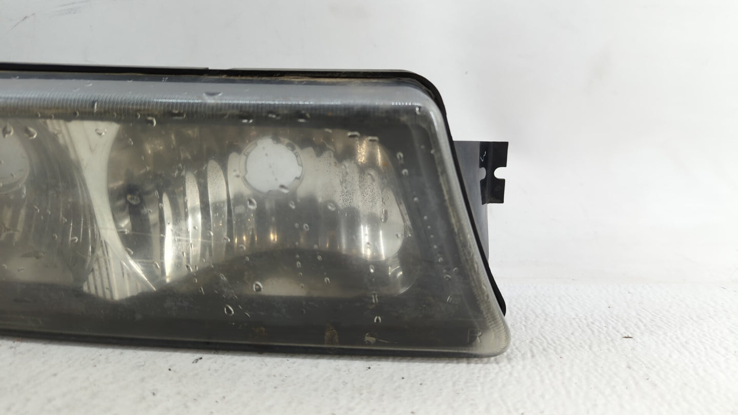 2003 Silverado 2500 Passenger Right Oem Head Light Headlight Lamp - Oemusedautoparts1.com