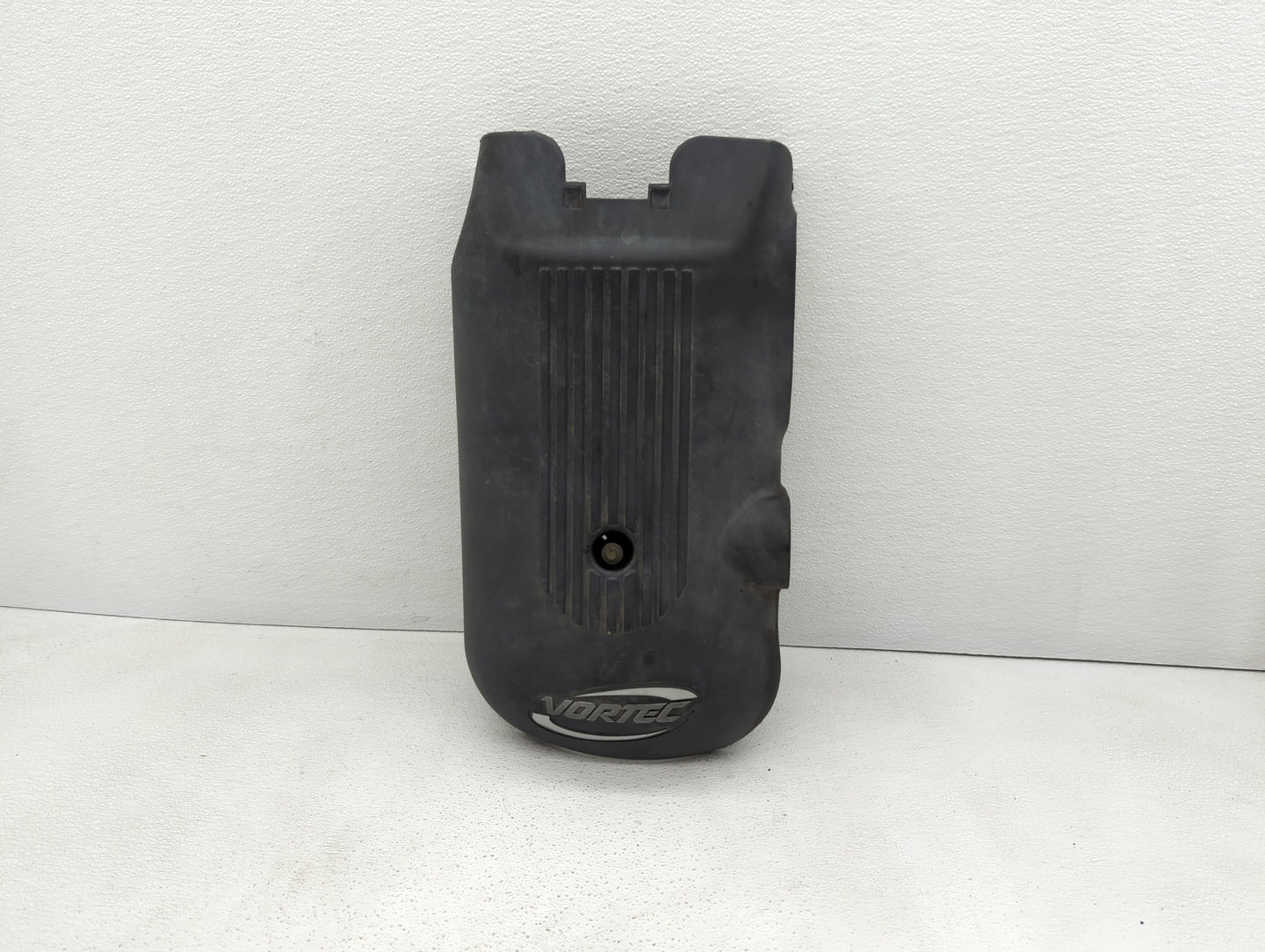 2003 Chevrolet Silverado 2500 Engine Cover - Oemusedautoparts1.com