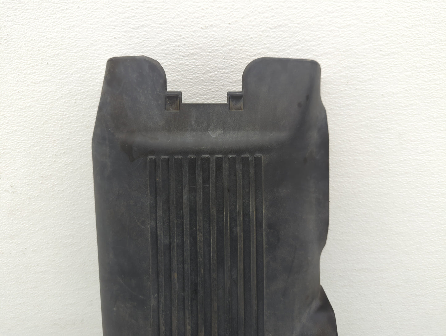 2003 Chevrolet Silverado 2500 Engine Cover - Oemusedautoparts1.com