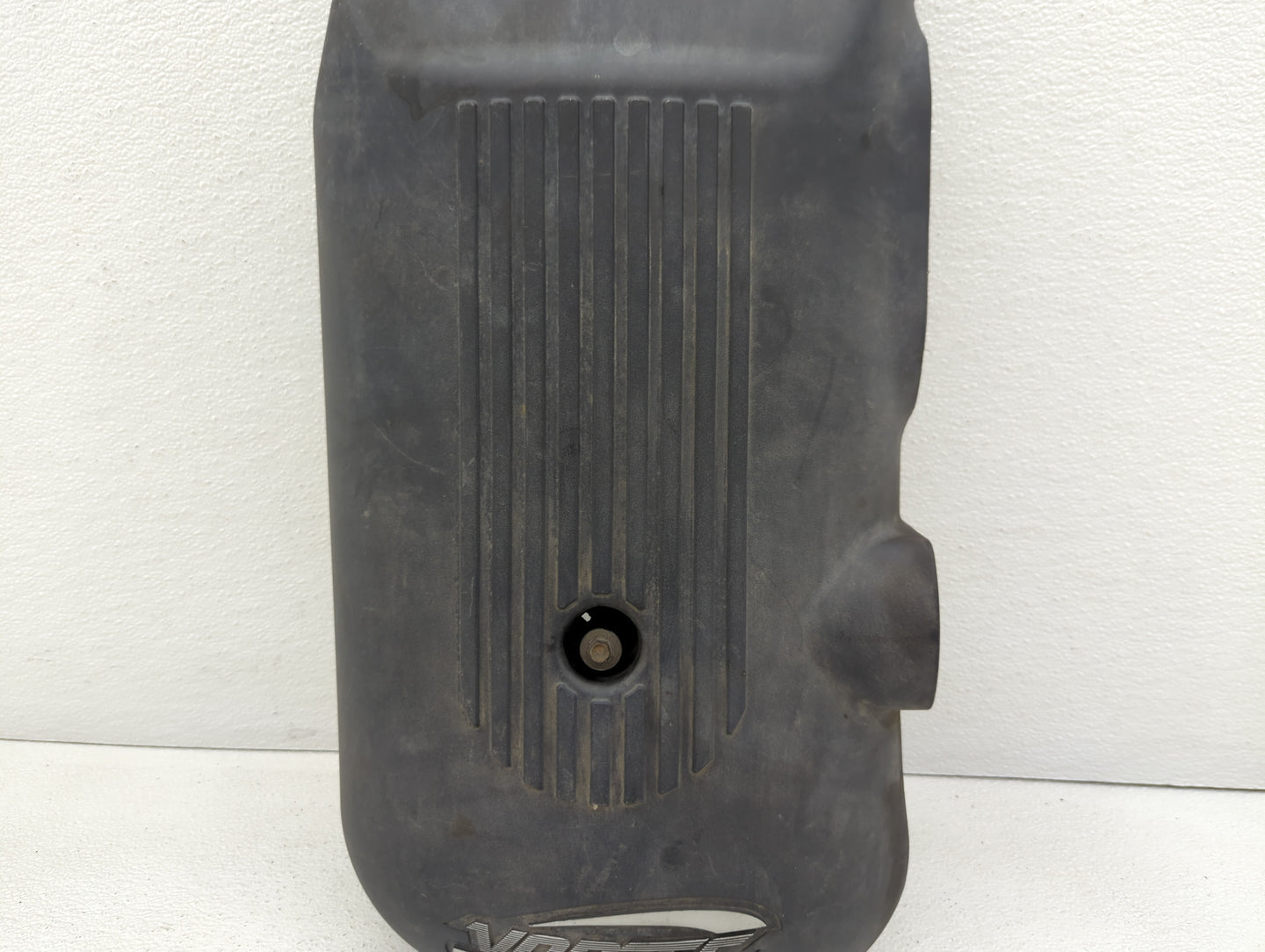 2003 Chevrolet Silverado 2500 Engine Cover - Oemusedautoparts1.com