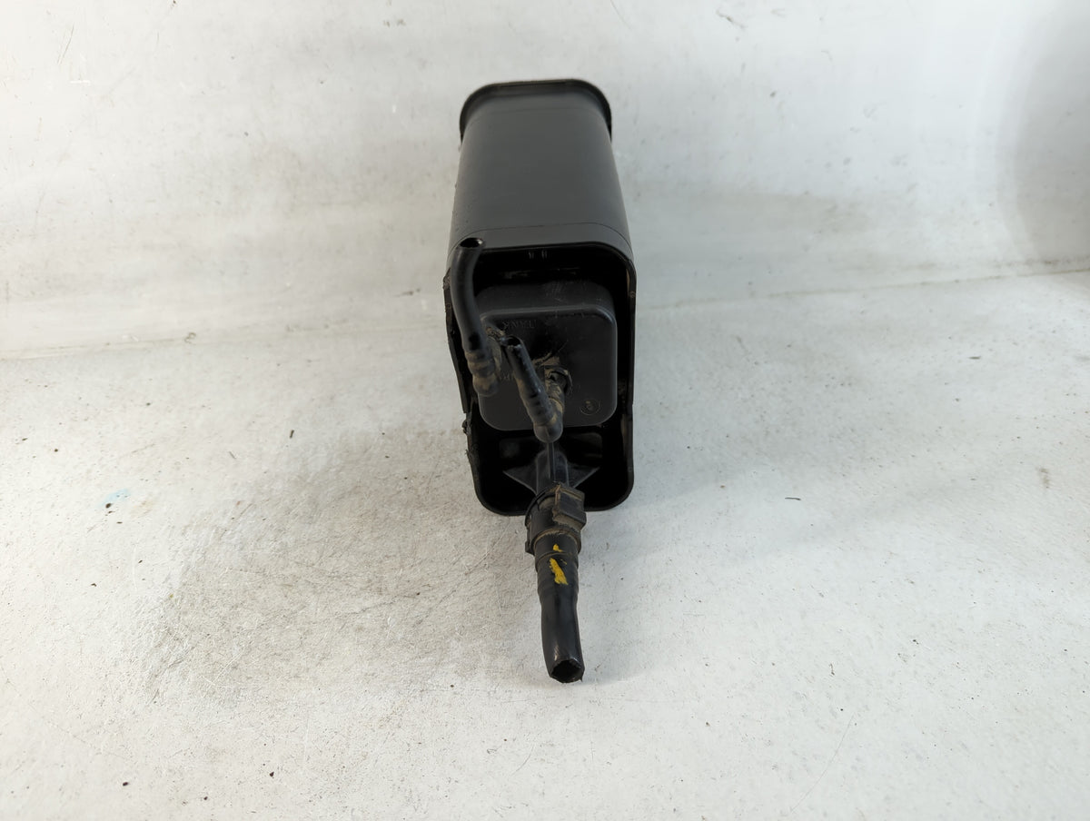 2003 Chevrolet Silverado 2500 Fuel Vapor Charcoal Canister - Oemusedautoparts1.com