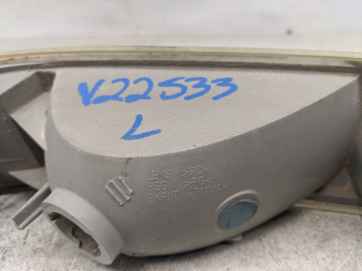 2003 Chevrolet Suburban Tail Light Assembly Passenger Right OEM Fits OEM Used Auto Parts - Oemusedautoparts1.com