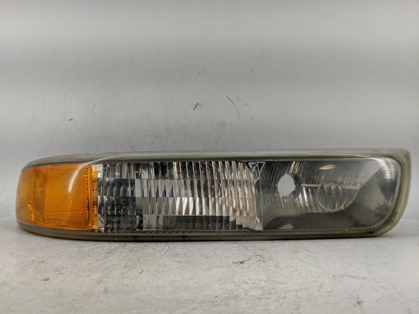 2000-2006 Chevrolet Suburban 1500 Driver Left Oem Front Light Lamp - Oemusedautoparts1.com