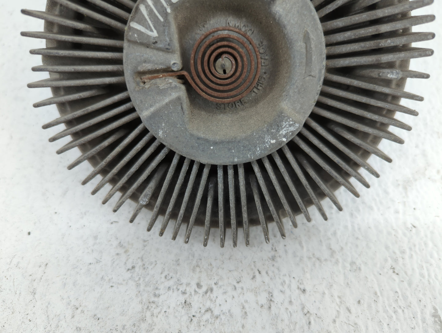 2000-2004 Chevrolet Suburban 1500 Radiator Cooling Fan Clutch - Oemusedautoparts1.com