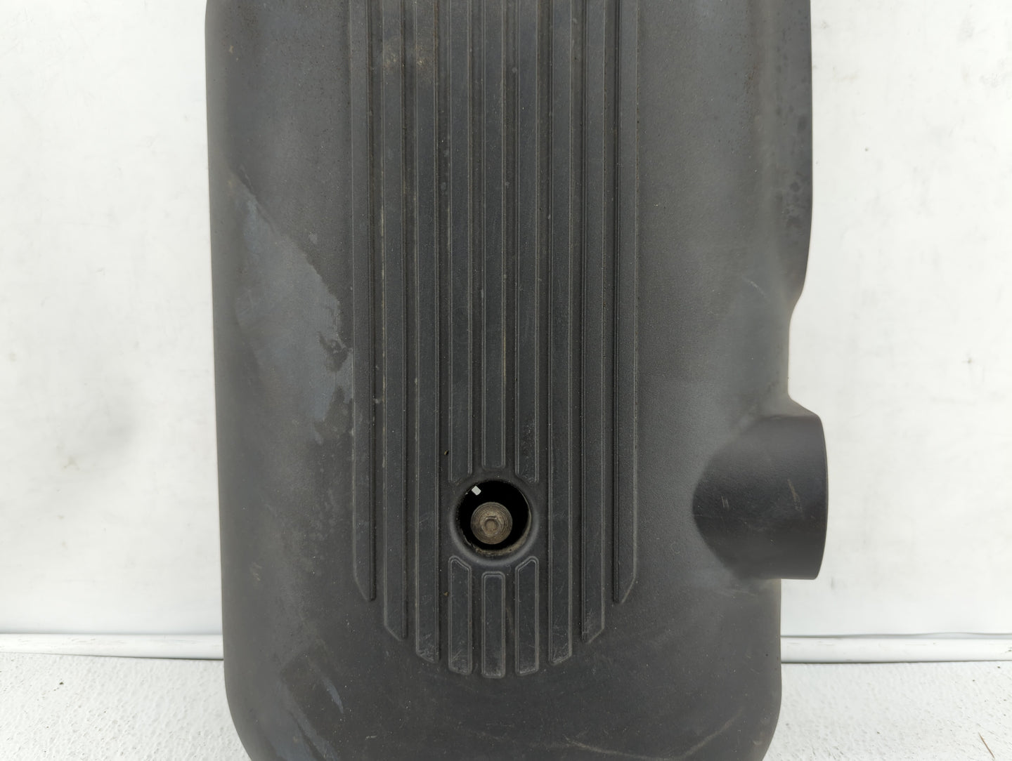 2003 Chevrolet Suburban 1500 Engine Cover Black - Oemusedautoparts1.com