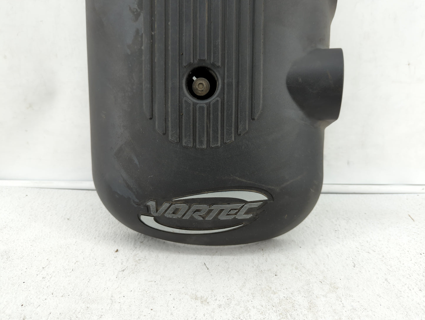 2003 Chevrolet Suburban 1500 Engine Cover Black - Oemusedautoparts1.com