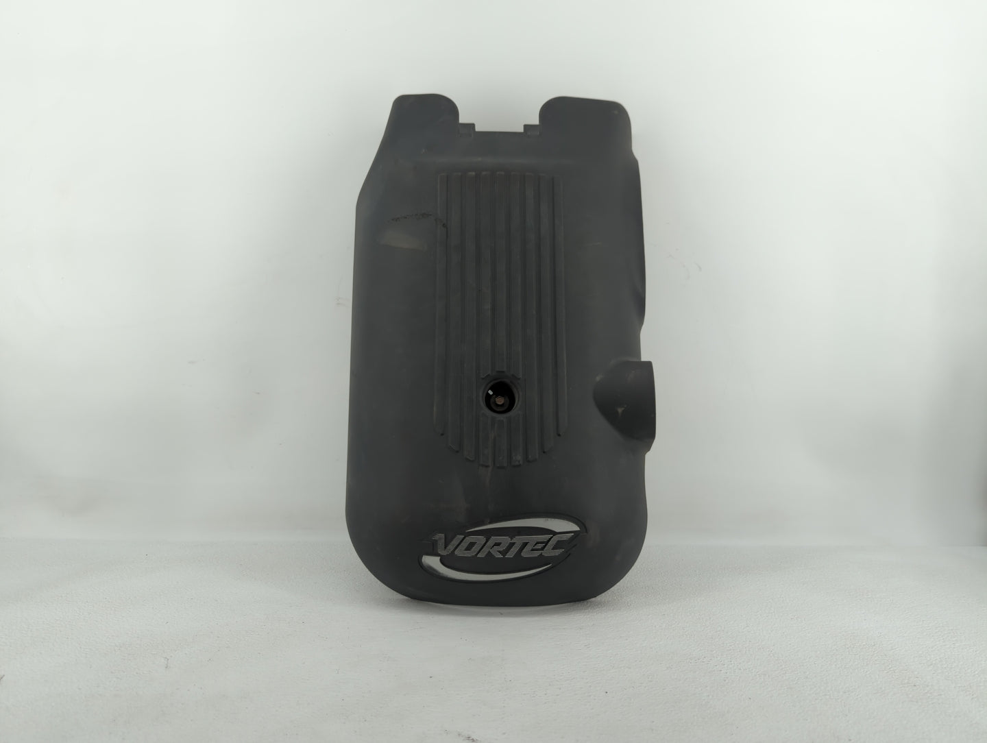 2003 Chevrolet Suburban 1500 Engine Cover - Oemusedautoparts1.com
