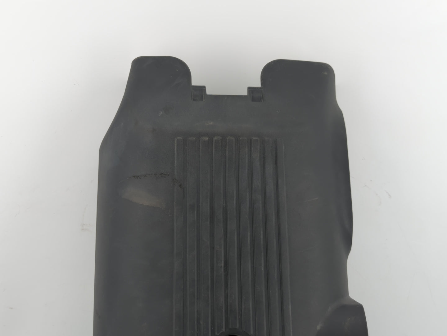2003 Chevrolet Suburban 1500 Engine Cover - Oemusedautoparts1.com