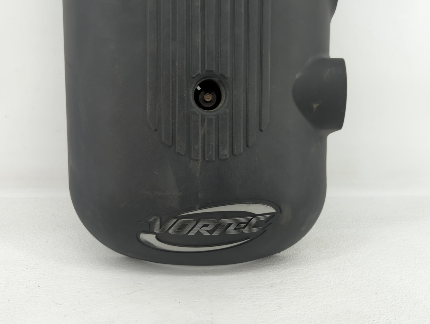 2003 Chevrolet Suburban 1500 Engine Cover - Oemusedautoparts1.com