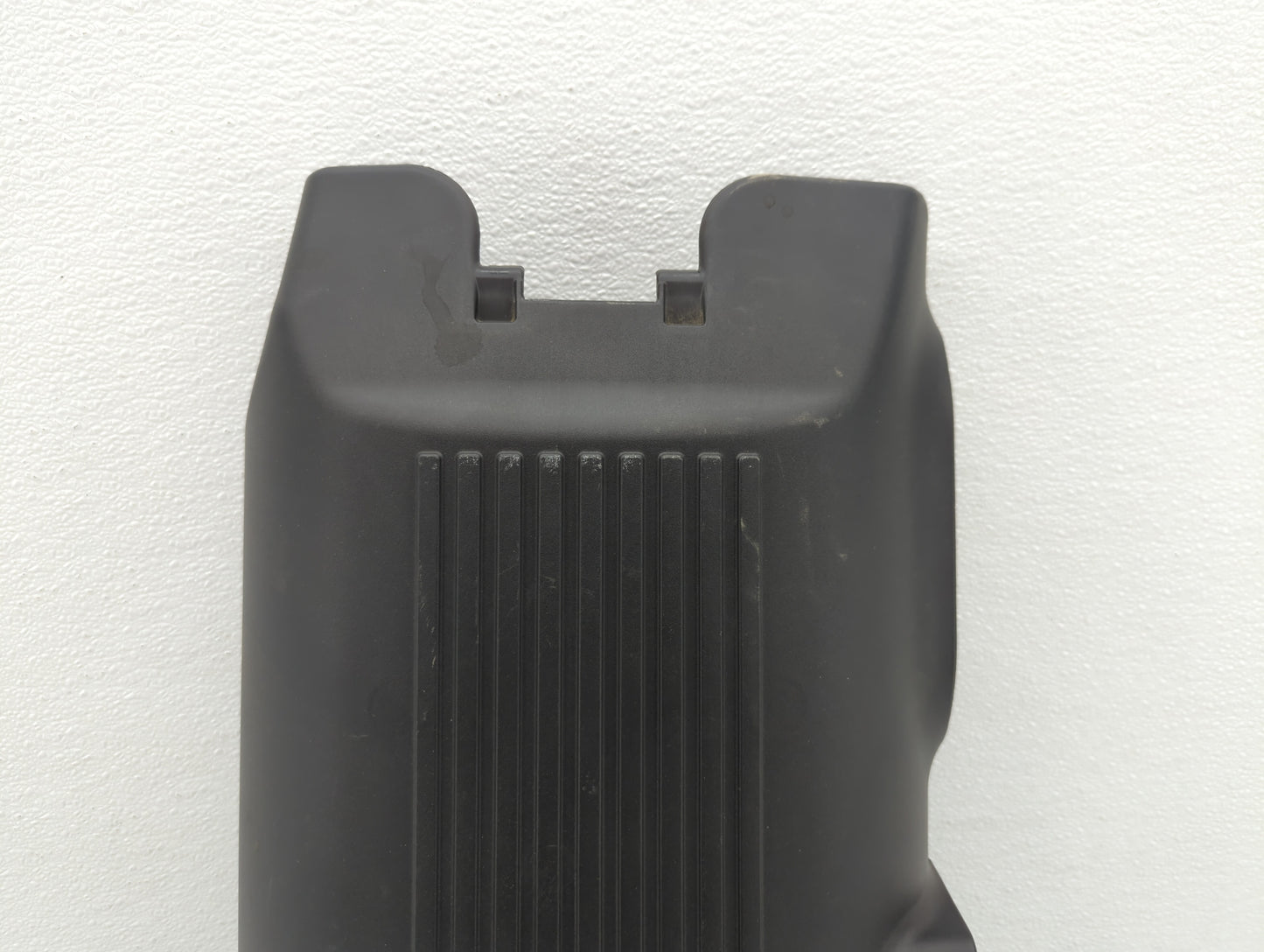 2003 Chevrolet Suburban 1500 Engine Cover - Oemusedautoparts1.com