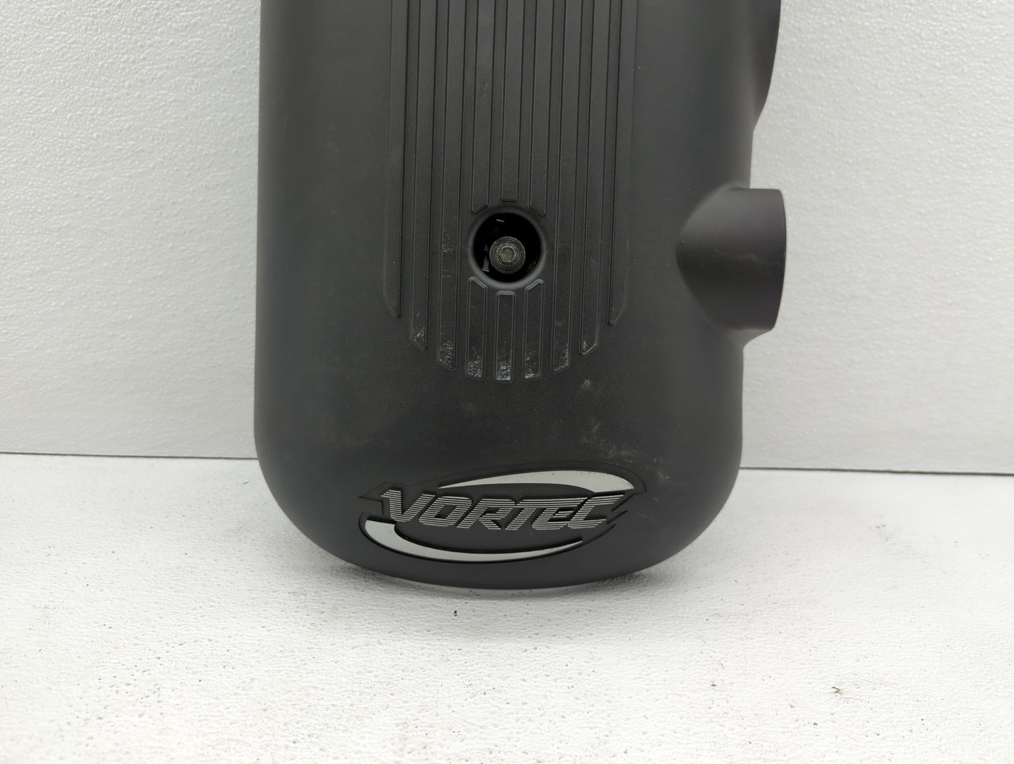 2003 Chevrolet Suburban 1500 Engine Cover - Oemusedautoparts1.com