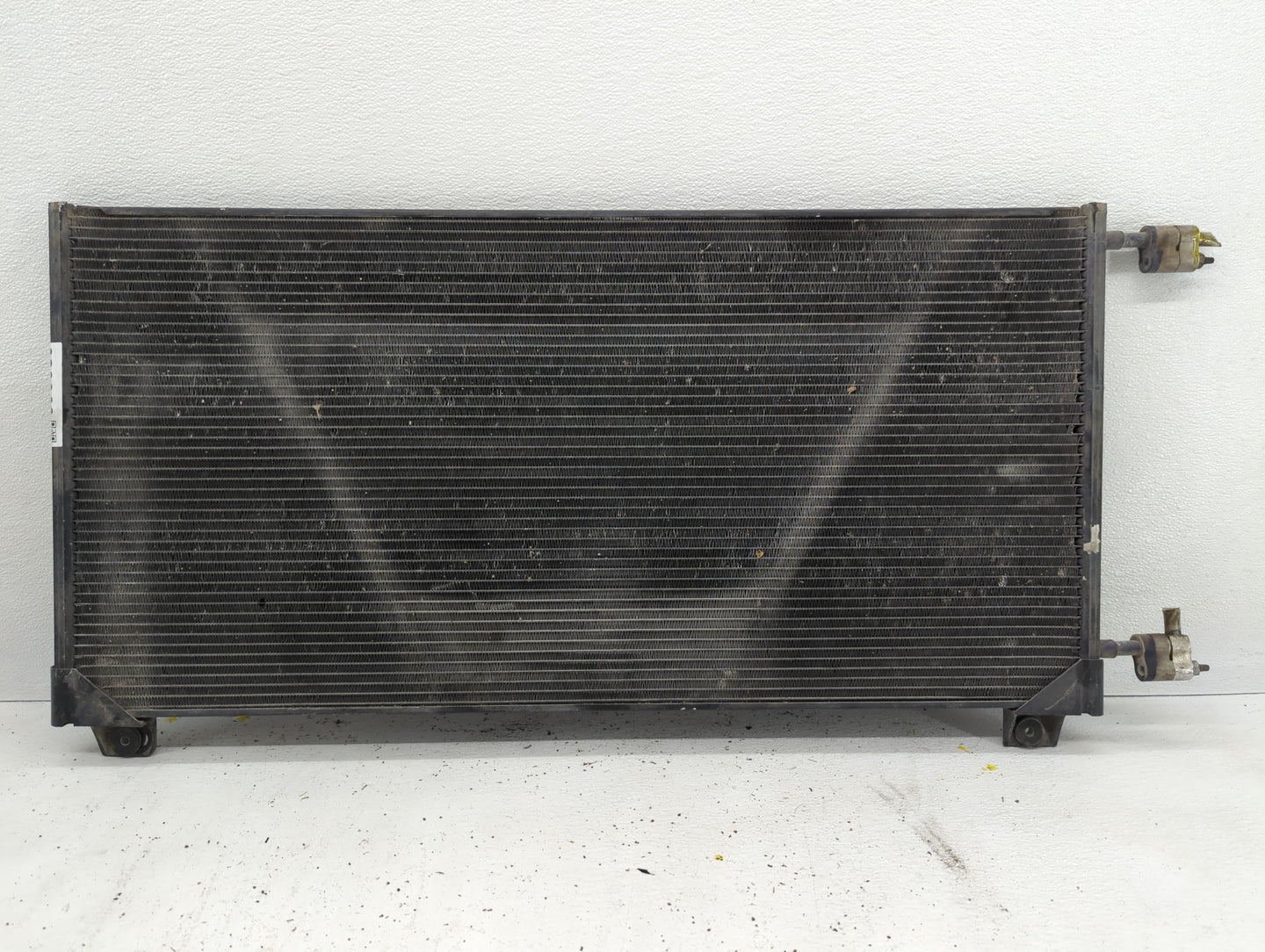 Chevrolet Suburban 1500 Left Radiator Fan Motor Assembly Black 629969 - Oemusedautoparts1.com