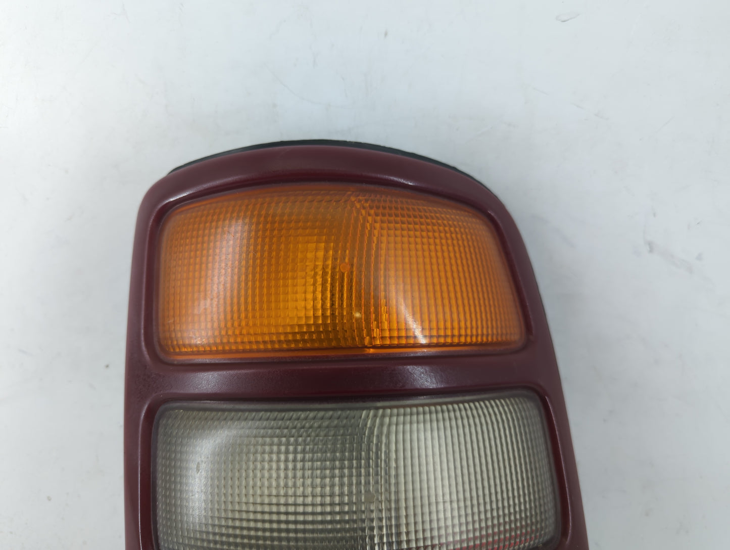 2000-2003 Chevrolet Suburban 1500 Tail Light Assembly Passenger Right OEM P/N:16525376 Fits Fits 2000 2001 2002 2003 OEM Use