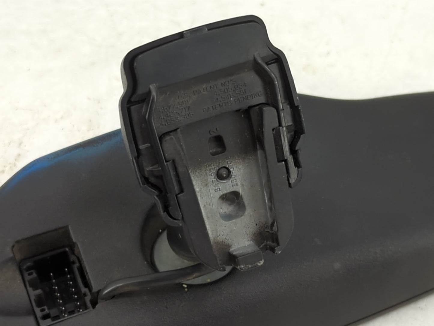 2003 Chevrolet Suburban 1500 Interior Rear View Mirror Replacement OEM Fits OEM Used Auto Parts - Oemusedautoparts1.com