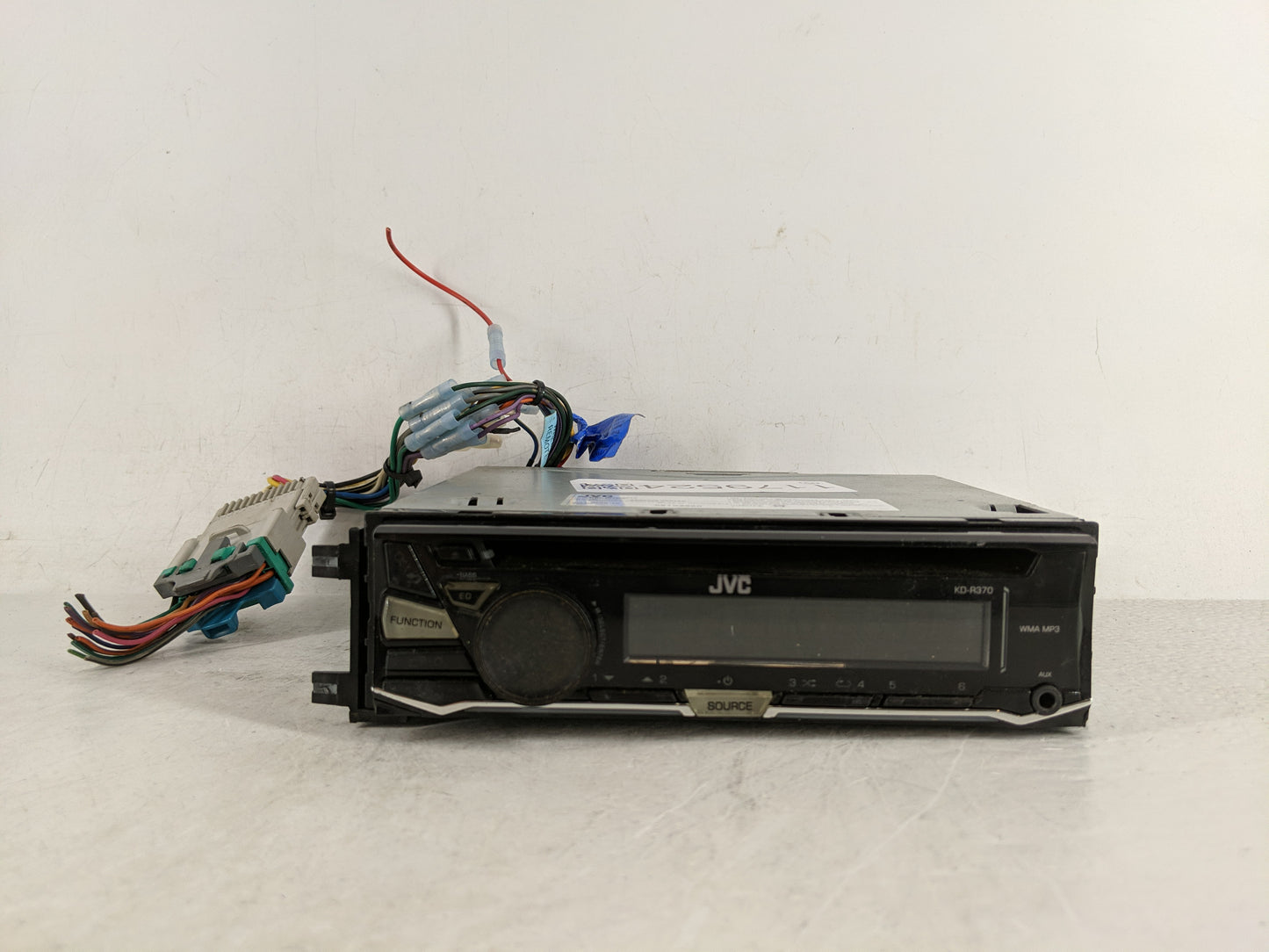 2003-2005 Chevrolet Tahoe Radio AM FM Cd Player Receiver Replacement P/N:061X2660 Fits Fits 2003 2004 2005 2006 OEM Used Aut