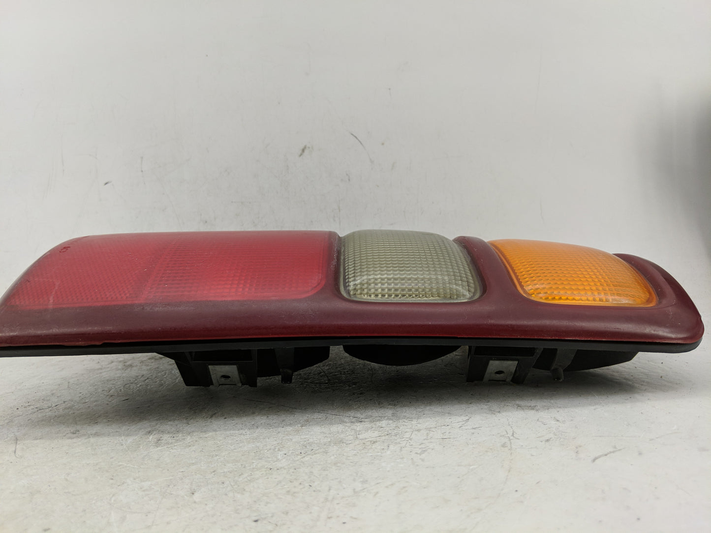 2000-2003 Chevrolet Tahoe Tail Light Assembly Driver Left OEM P/N:16525375 Fits Fits 2000 2001 2002 2003 OEM Used Auto Parts