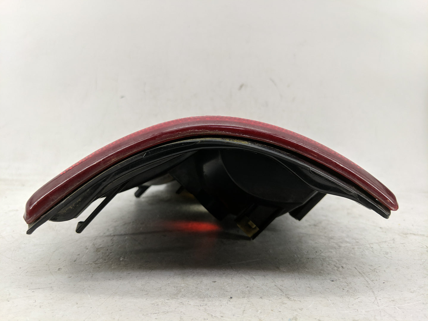 2000-2003 Chevrolet Tahoe Tail Light Assembly Driver Left OEM P/N:16525375 Fits Fits 2000 2001 2002 2003 OEM Used Auto Parts