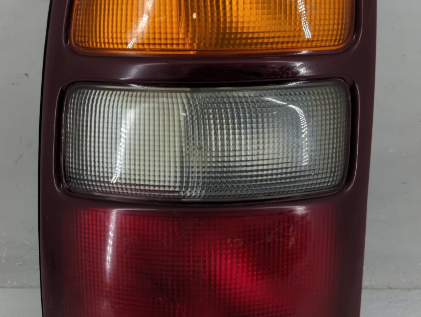 2000-2003 Chevrolet Tahoe Tail Light Assembly Driver Left OEM P/N:16525375 Fits Fits 2000 2001 2002 2003 OEM Used Auto Parts