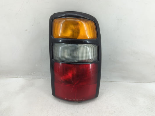 2000-2003 Chevrolet Tahoe Tail Light Assembly Passenger Right OEM P/N:16525376A39 Fits Fits 2000 2001 2002 2003 OEM Used Aut