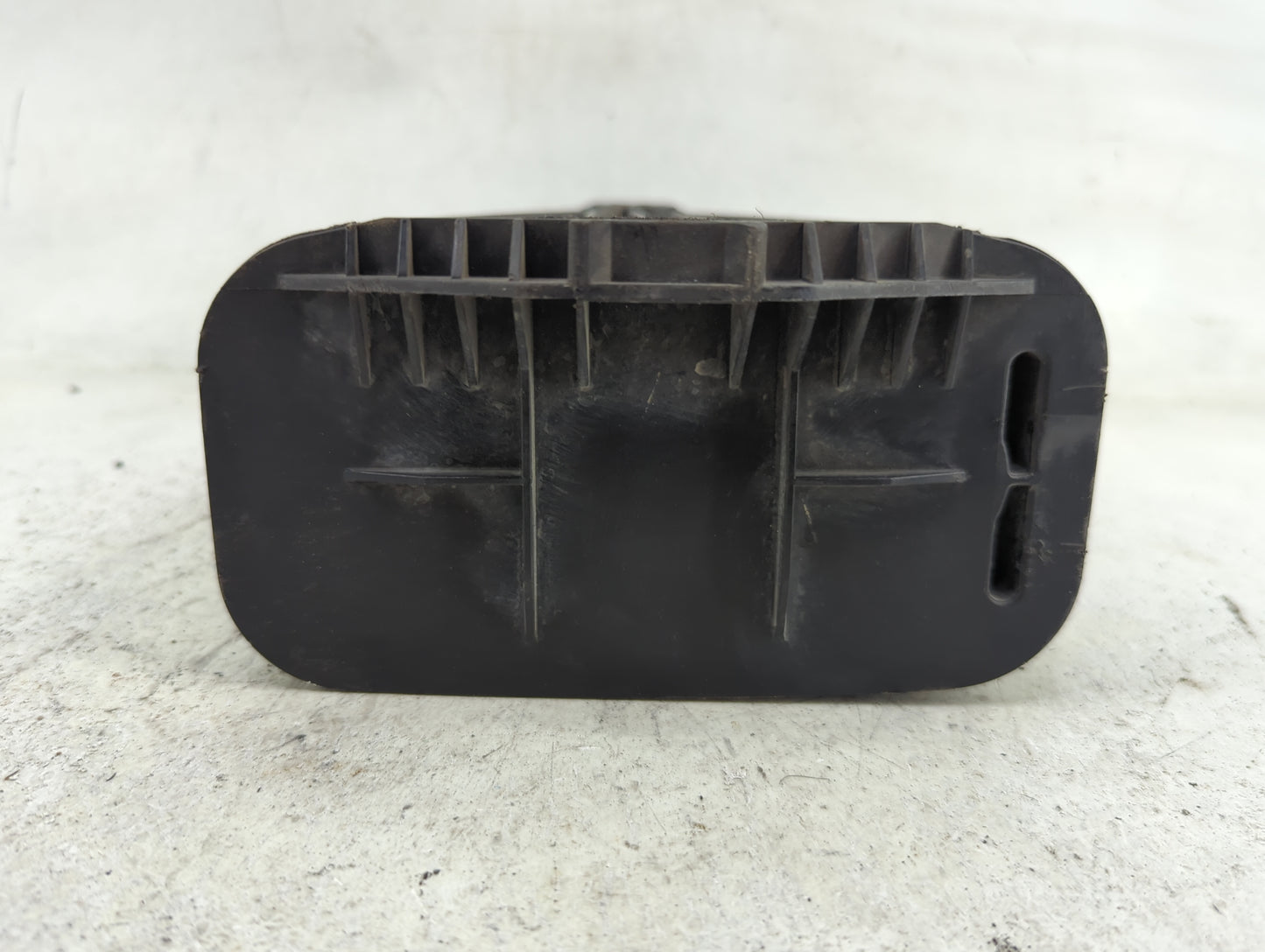 2003 Chevrolet Tahoe Fuel Vapor Charcoal Canister - Oemusedautoparts1.com