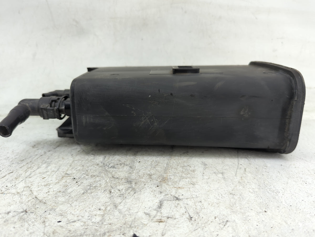 2003 Chevrolet Tahoe Fuel Vapor Charcoal Canister - Oemusedautoparts1.com