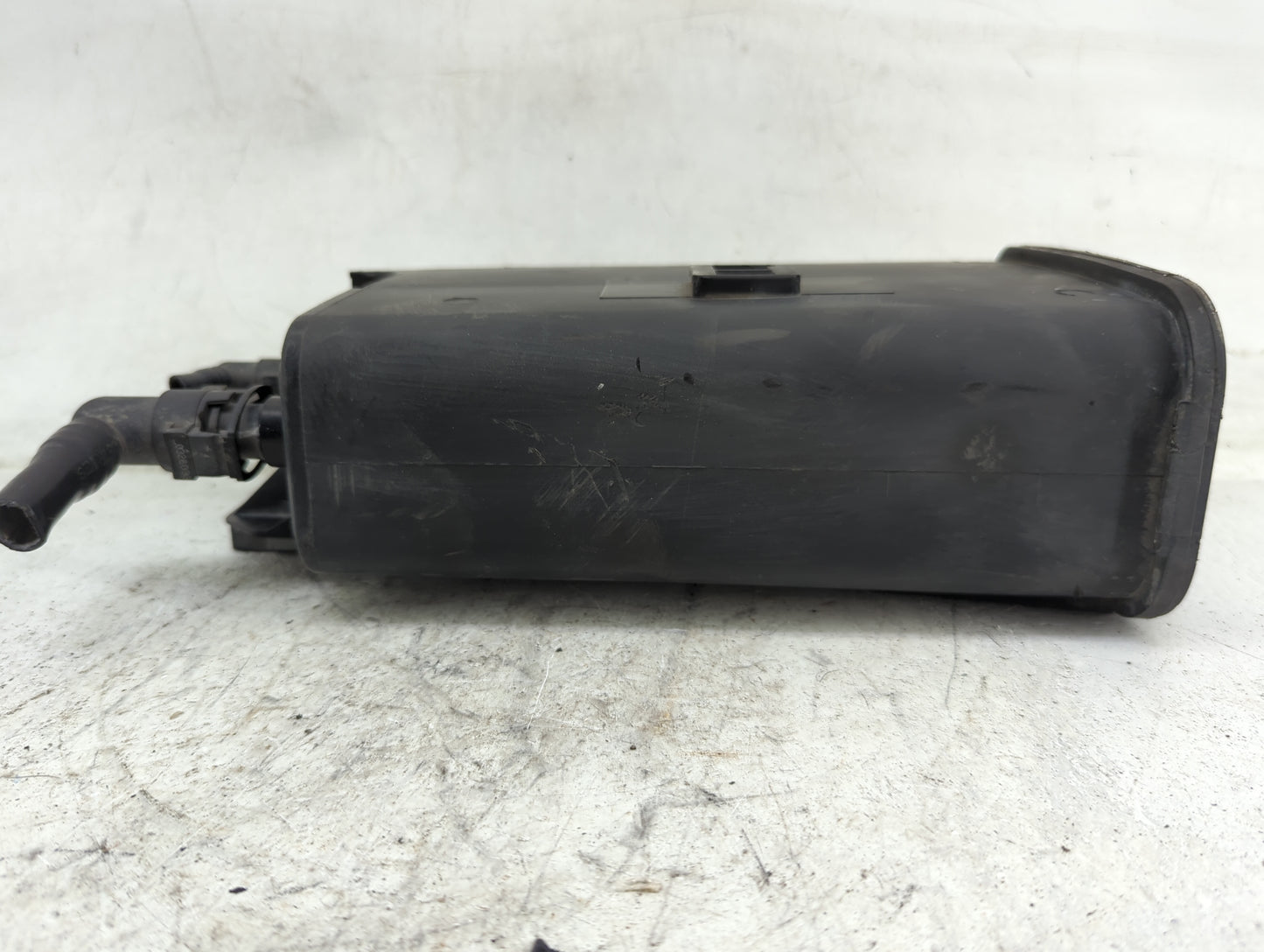 2003 Chevrolet Tahoe Fuel Vapor Charcoal Canister - Oemusedautoparts1.com
