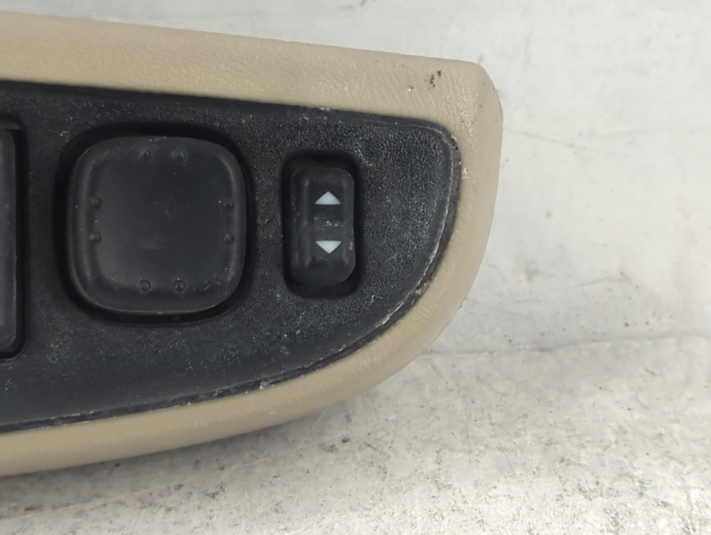 2003-2006 Chevrolet Tahoe Master Power Window Switch Replacement Driver Side Left P/N:15186208 Fits Fits 2003 2004 2005 2006