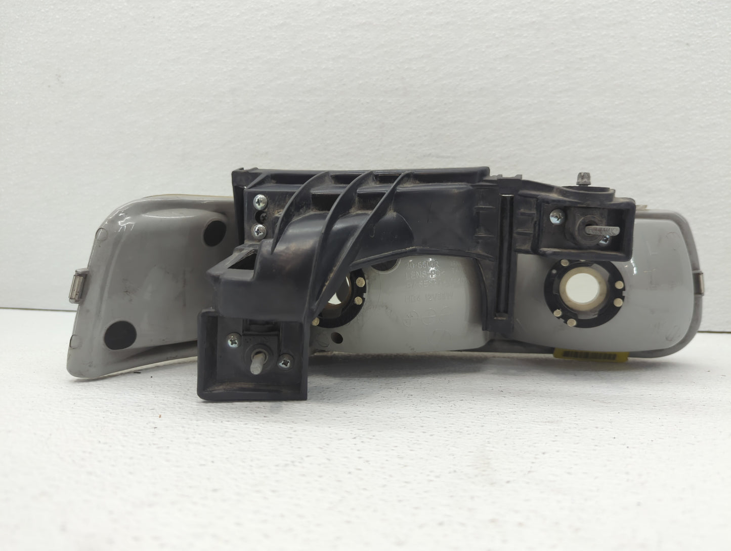 2003 Chevrolet Tahoe Tail Light Assembly Driver Left OEM P/N:F1EB-13404-GH F1EB-13404-GJ Fits Fits 2015 2016 2017 2018 OEM U