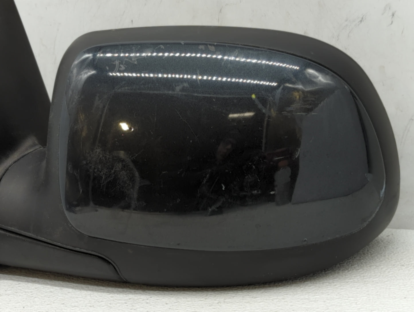 2003-2004 Chevrolet Tahoe Driver Side View Mirror - Left Door Mirror OEM Used - Oemusedautoparts1.com