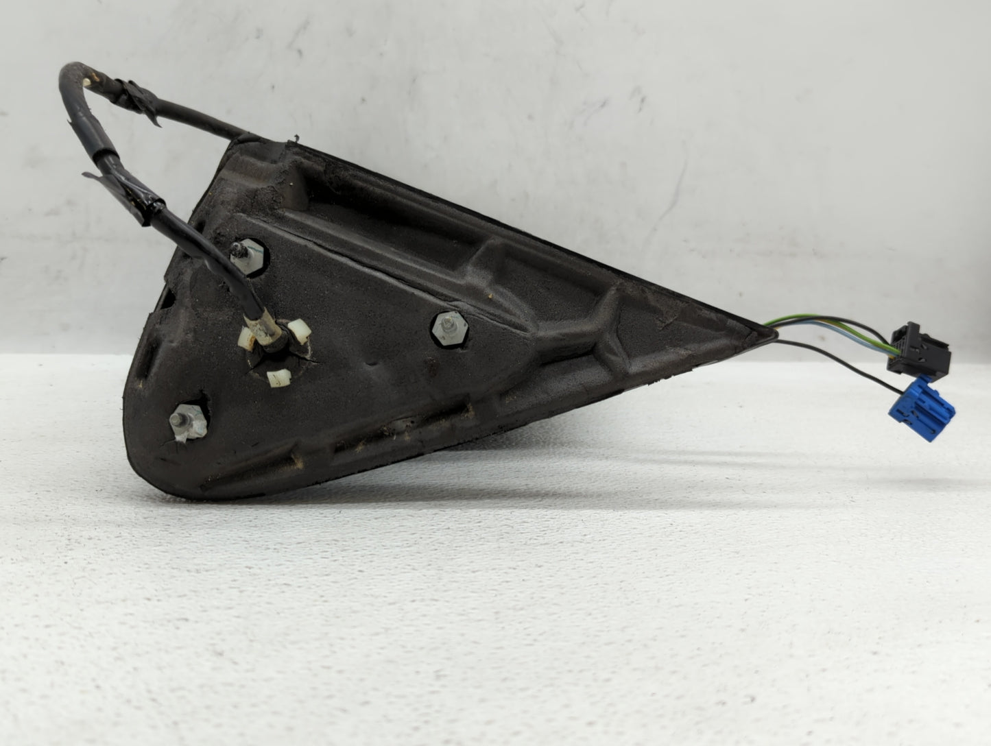 2003-2004 Chevrolet Tahoe Driver Side View Mirror - Left Door Mirror OEM Used - Oemusedautoparts1.com