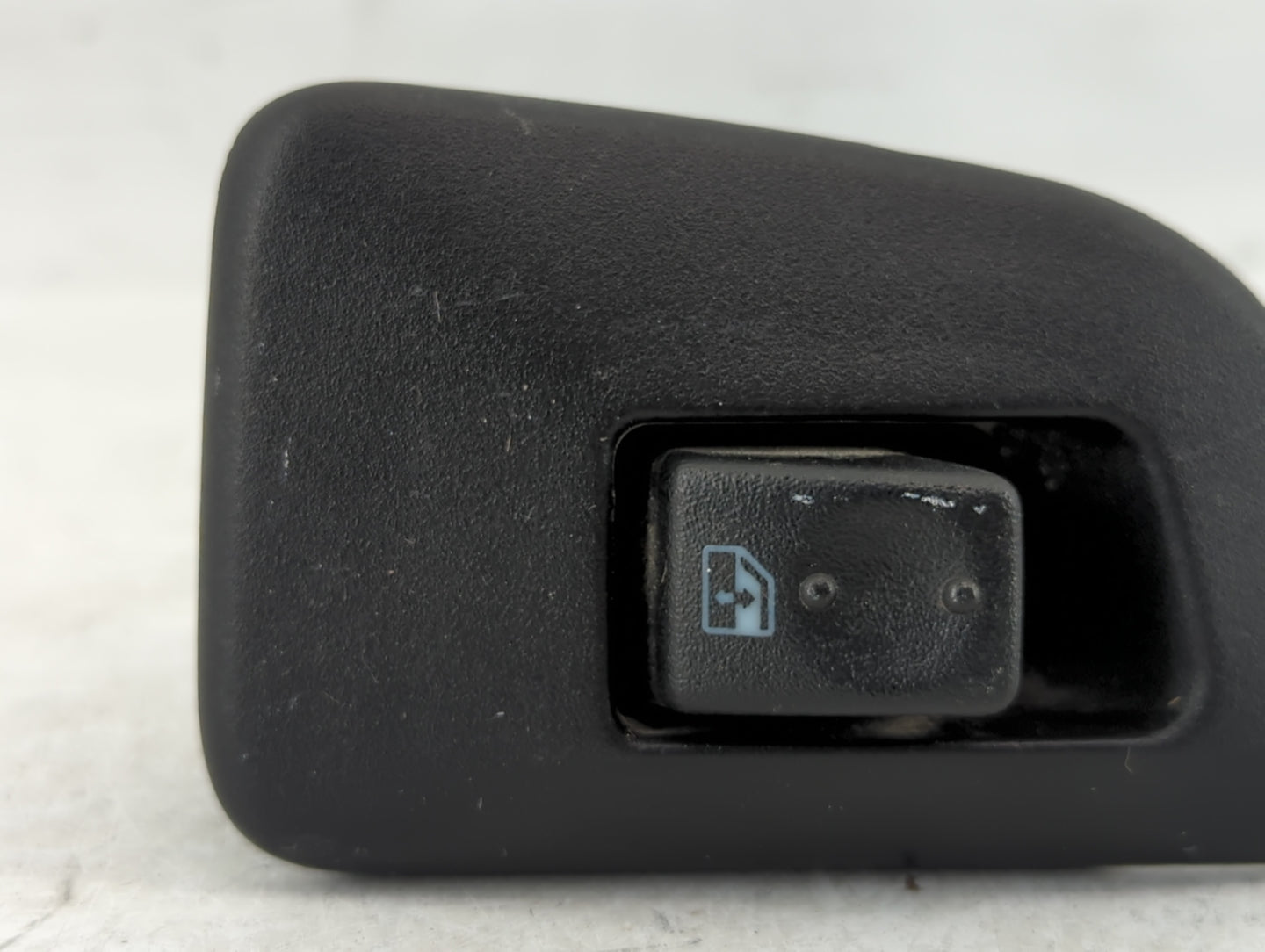 2003-2006 Chevrolet Tahoe Master Power Window Switch Replacement Driver Side Left P/N:1518032 Fits Fits 2003 2004 2005 2006 