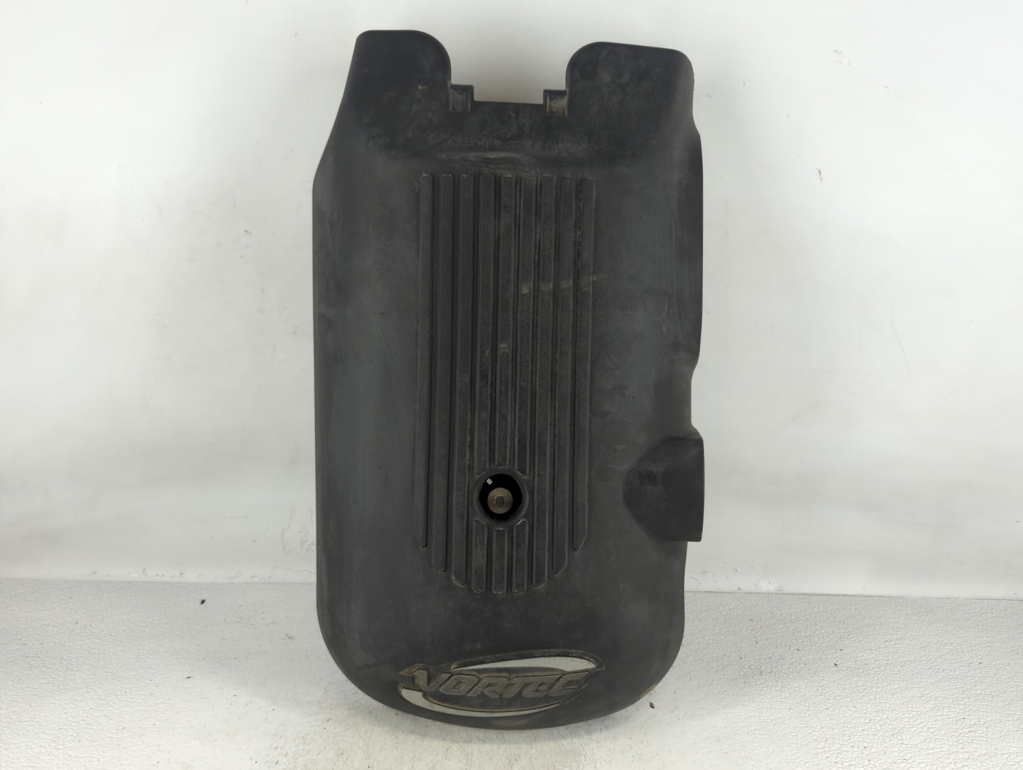 2003 Chevrolet Tahoe Engine Cover - Oemusedautoparts1.com