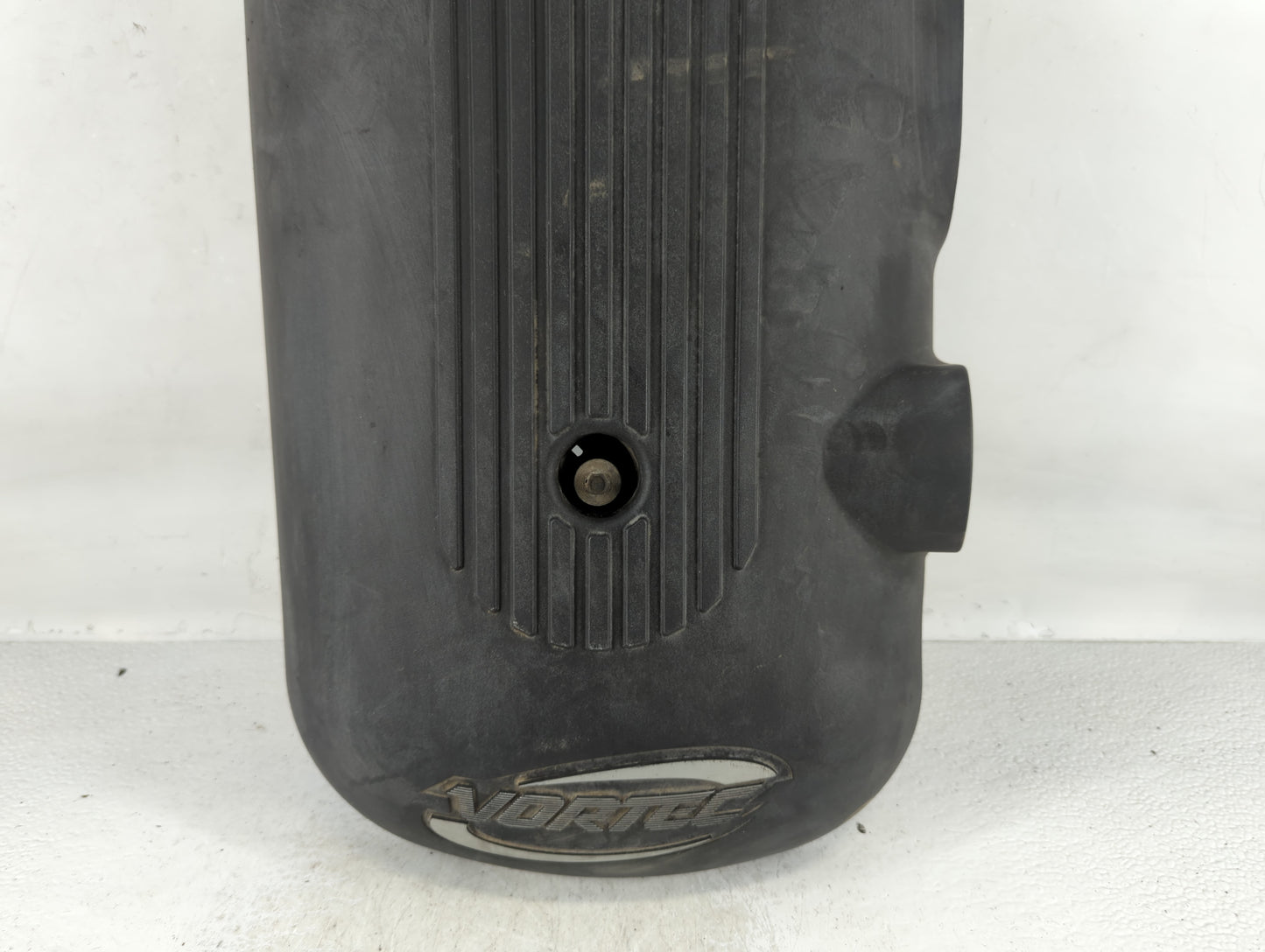 2003 Chevrolet Tahoe Engine Cover - Oemusedautoparts1.com