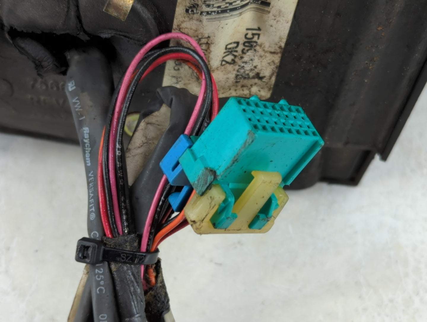 2002-2006 Chevrolet Trailblazer Passenger Side View Mirror - Right Door Mirror OEM Used - Oemusedautoparts1.com