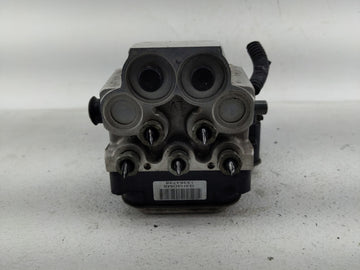 2002-2003 Chevrolet Trailblazer ABS Pump Control Module Replacement P/N:13354735 Fits Fits 2002 2003 OEM Used Auto Parts - O