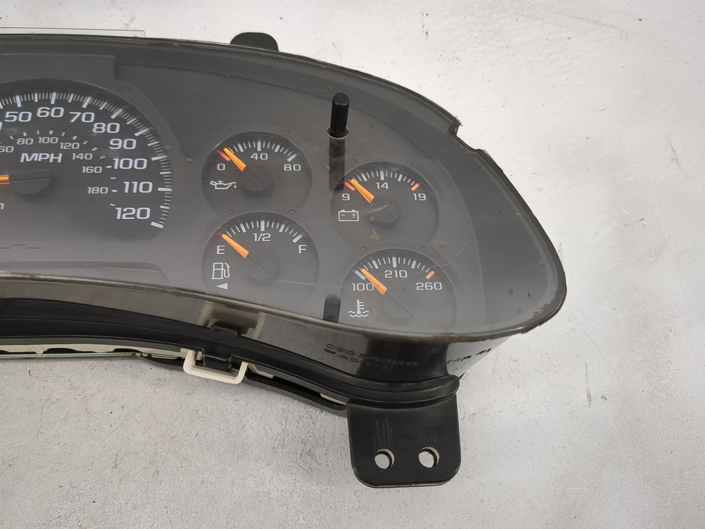 2003-2004 Chevrolet Trailblazer Instrument Cluster Speedometer Gauges P/N:15115884 50H1FJF031930P9T Miles: Fits Fits 2003 20