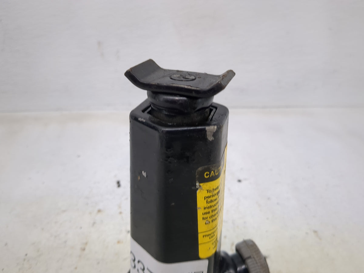 2003 Chevrolet Trailblazer Ext Spare Scissor Car Jack - Oemusedautoparts1.com