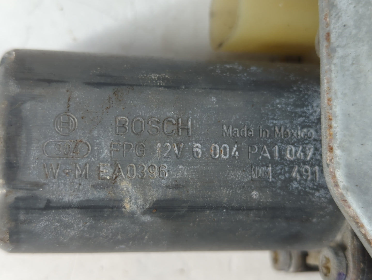 2002-2006 Chevrolet Trailblazer Ext Driver Rear Left Power Window Motor - Oemusedautoparts1.com