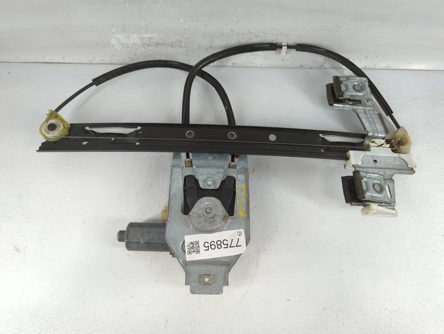 2002-2006 Chevrolet Trailblazer Ext Driver Rear Left Power Window Motor - Oemusedautoparts1.com