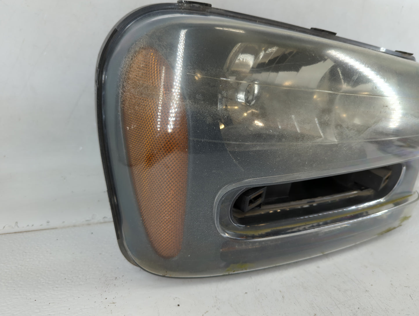 Chevrolet Trlblz Passenger Right Oem Head Light Headlight Lamp - Oemusedautoparts1.com