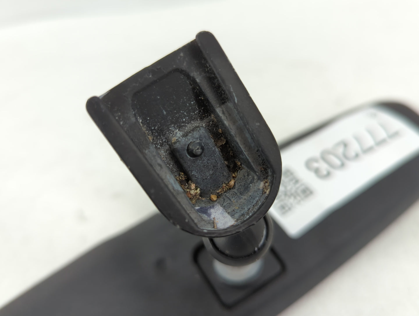 2003 Chevrolet Trlblz Interior Rear View Mirror Replacement OEM P/N:E8011083 Fits OEM Used Auto Parts - Oemusedautoparts1.co