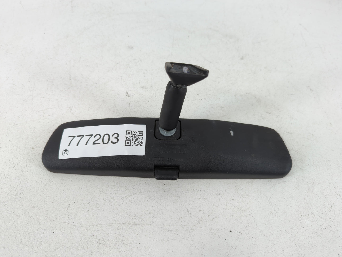 2003 Chevrolet Trlblz Interior Rear View Mirror Replacement OEM P/N:E8011083 Fits OEM Used Auto Parts - Oemusedautoparts1.co