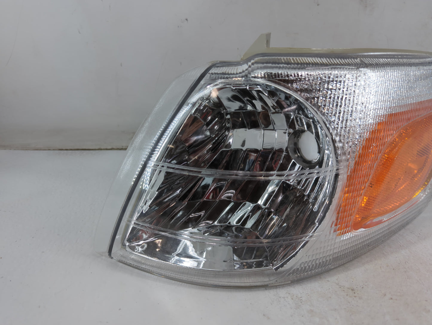 1997-2005 Chevrolet Venture Driver Left Oem Front Light Lamp - Oemusedautoparts1.com