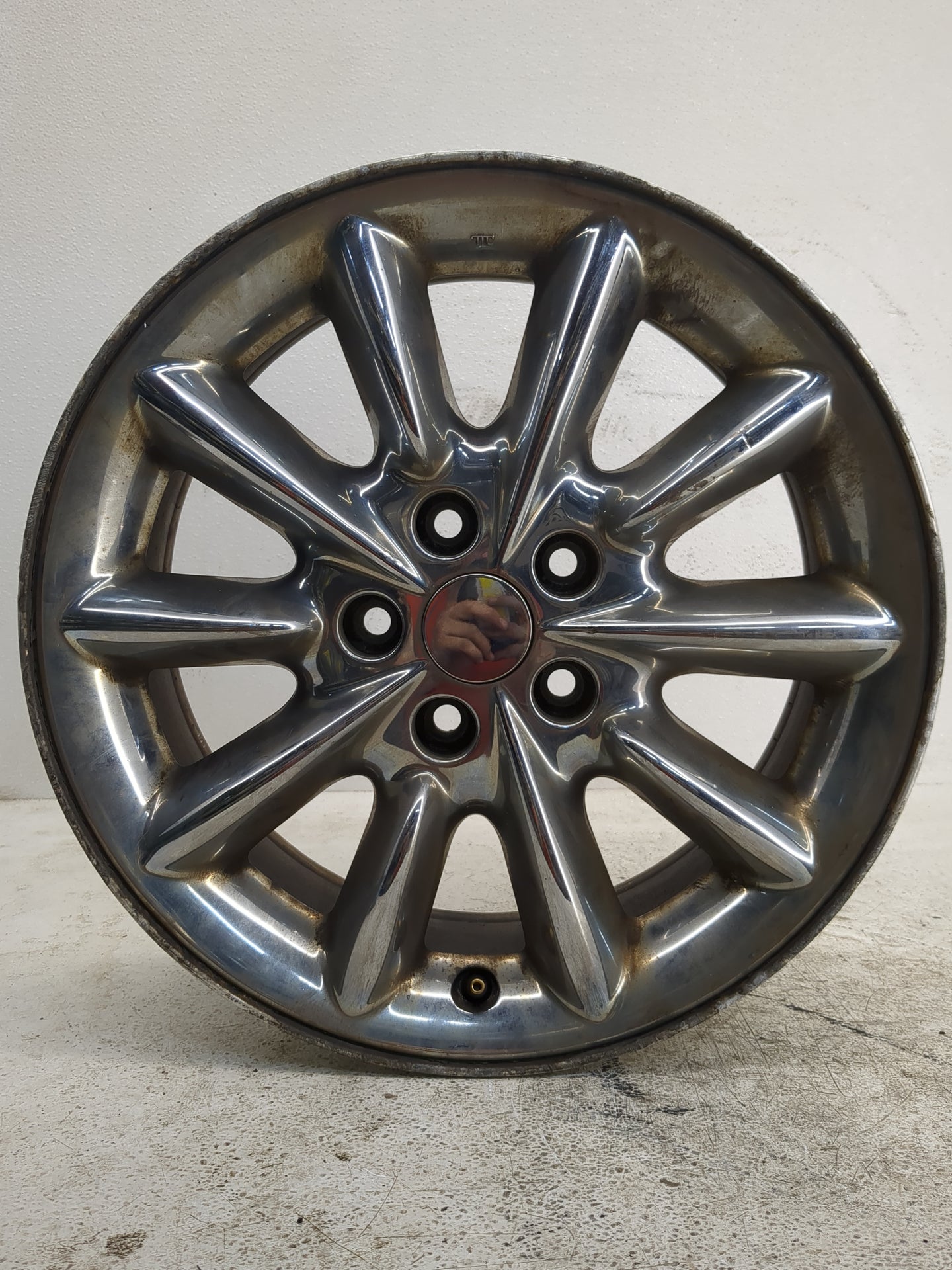 2003-2004 Chrysler 300m Oem Wheel Rim 1142759 - Oemusedautoparts1.com