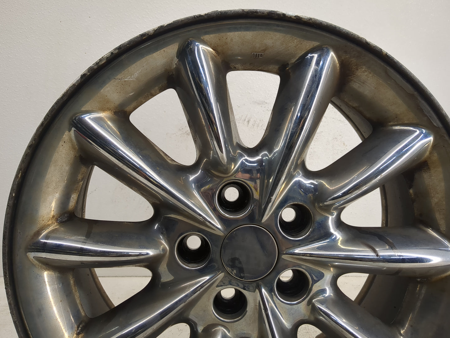 2003-2004 Chrysler 300m Oem Wheel Rim 1142763 - Oemusedautoparts1.com